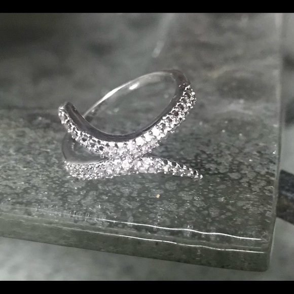 925 Bypass Ring NWOT - Picture 1 of 7